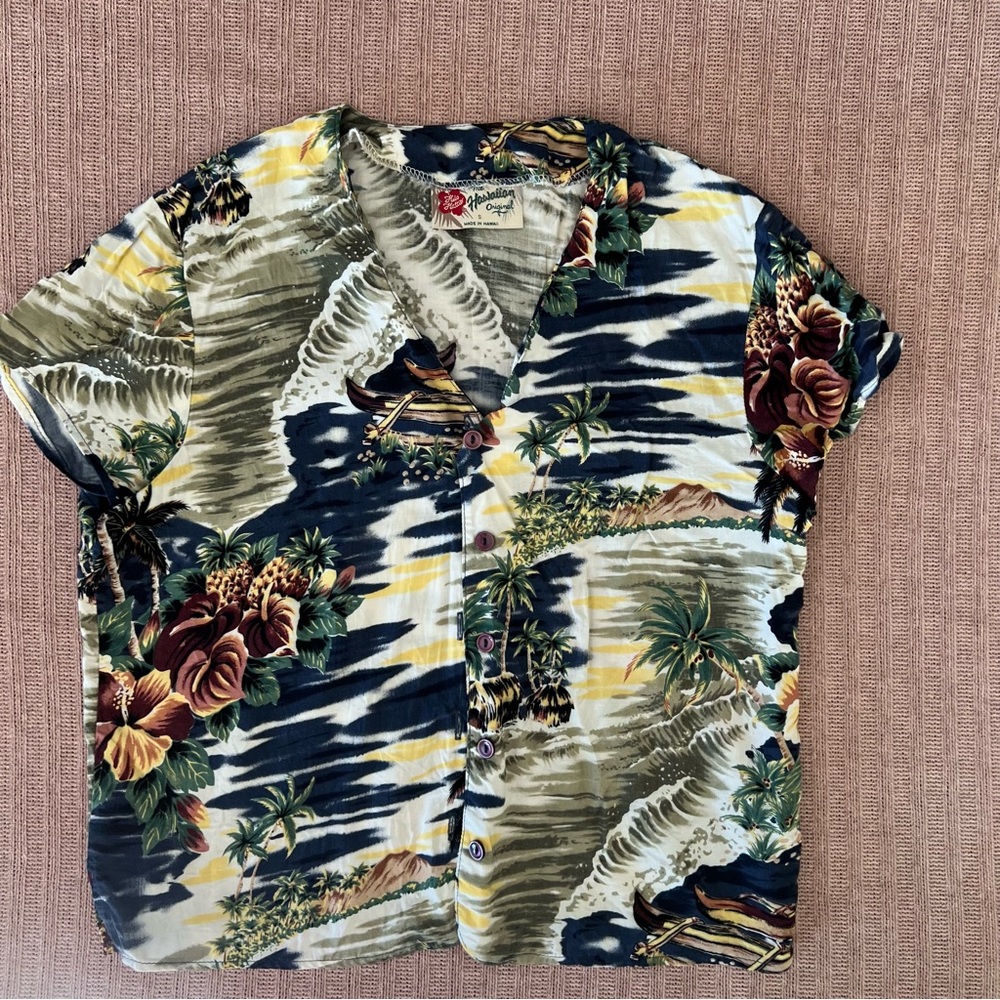 Women  Tropical Floral Camp Collar Button-Down Shirt - Navy/Olive/Maroon